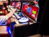 Three prominent dividend stocks offer yields up to 6.1%
