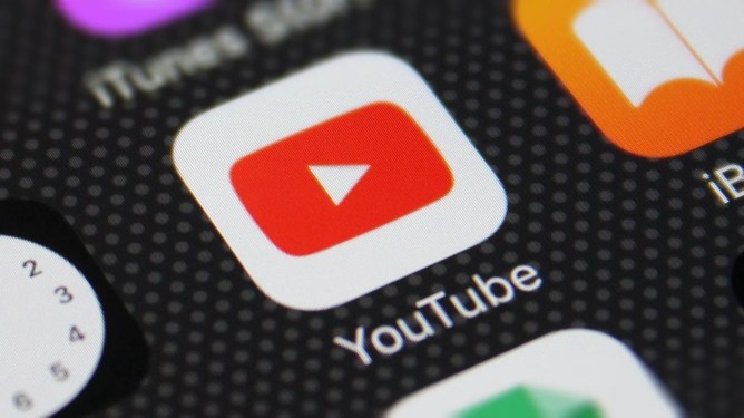 YouTube Rolls Out Auto-Dubbing Feature for Knowledge-Focused Content Creators